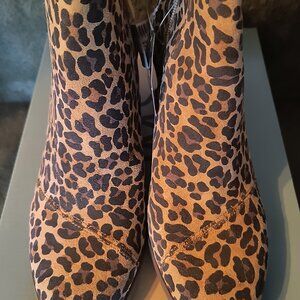 Tom's Leopard Boots
